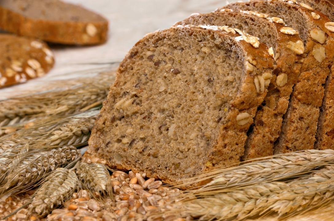 sliced wholegrain bread rich in choline on a vegan diet