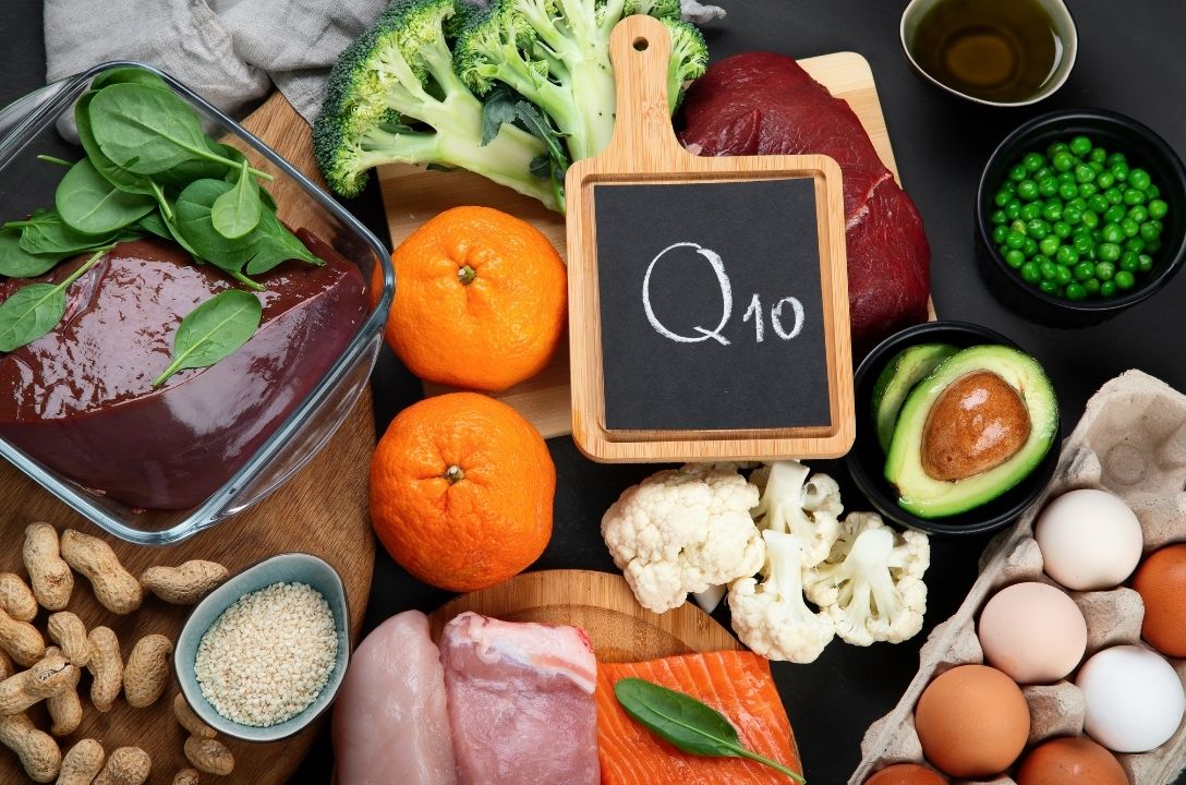 Shows food sources of CoQ10 including oranges, broccoli, avocado